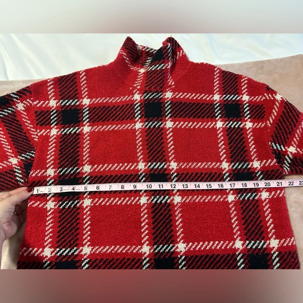 Zara Red and Black Plaid Knit Sweater with Pouch Pockets - Picture 8 of 9